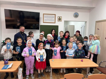 В Советском полицейские и общественники провели профилактическую беседу в воскресной школе В Советском полицейские и общественники провели профилактическую беседу в воскресной школе