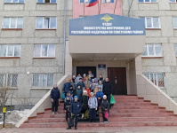 В Советском полицейские провели для школьников урок по патриотическому воспитанию