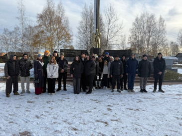 21 октября в рамках осенней призывной кампании 2025 года тринадцать наших земляков отправились на военную службу в ряды Вооружённых Сил России 21 октября в рамках осенней призывной кампании 2025 года тринадцать наших земляков отправились на военную службу в ряды Вооружённых Сил России