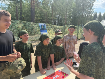 Центр имени Героя России А.С. Бузина «Союз» заглянул в гости к ребятам из военно-патриотического лагеря «Я – патриот» на лыжной базе имени Акишева в Советском Центр имени Героя России А.С. Бузина «Союз» заглянул в гости к ребятам из военно-патриотического лагеря «Я – патриот» на лыжной базе имени Акишева в Советском