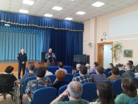 В Советском полицейские и общественники провели беседу на тему мошенничества с персоналом и постояльцами «Советского пансионата круглосуточного ухода»